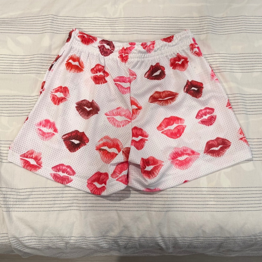 Ryoko Rain - Mesh Shorts - Kisses Valentine’s Day - Size Medium - Picture 3 of 3
